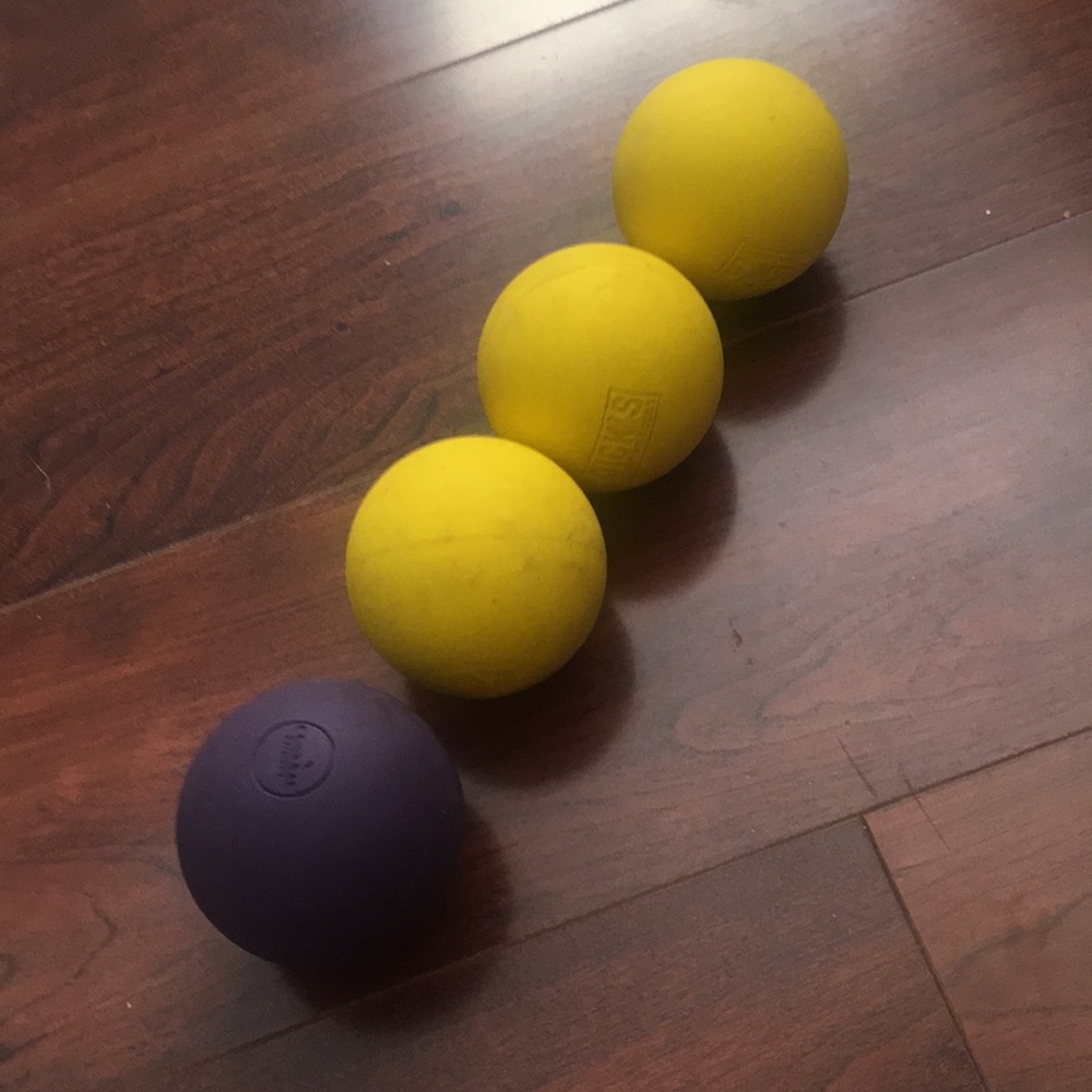 4 lacrosse balls